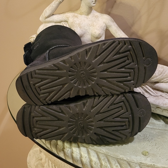 Ugg Meilani Suede Double Bow Sheepskin Sherpa Black Boots S/N 1012981 #369 - Picture 14 of 15
